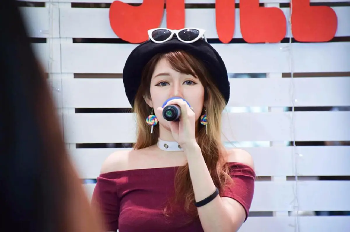 ขยี้ตาแทบอักเสบ !!! ส่องภาพ "มุก ขมคอ" แชมป์ Stage Figther ล่าสุดเปลี่ยนไปจนแทบจำไม่ได้ บอกเลยว่าแซบจนหนุ่มๆต้องร้องขอชีวิต !?