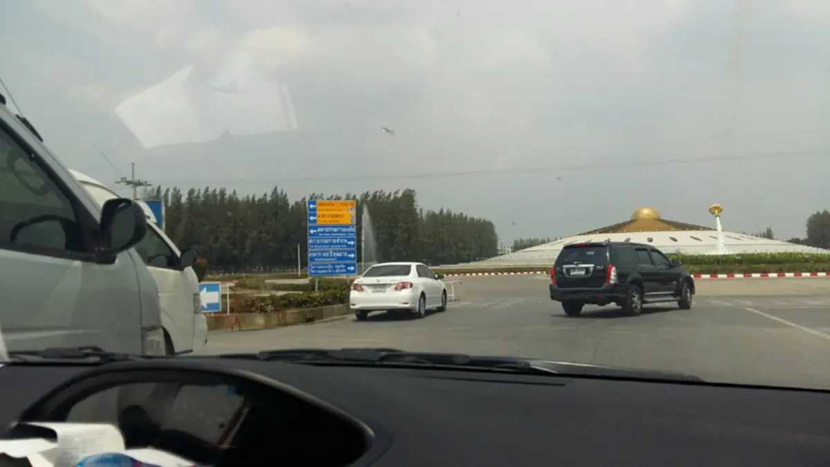 ค้นวัดอีกรอบ!!! "ดีเอสไอ" พร้อมเจ้าหน้าที่ เข้าวัดพระธรรมกาย หลังพบความผิดปกติ (รายละเอียด)