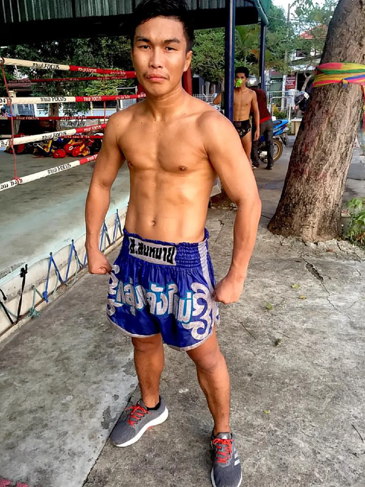 ใครโกหก..!!เจ้าของค่ายสวนยับ เพชรบึงกาฬ ส.จ.เล็กเมืองนนท์  ยันไม่ได้ขัง พร้อมเปิดภาพแฉวันไปสาบานที่วัด แต่ยอมรับเตะปากจริง เหตุเพราะโมโห