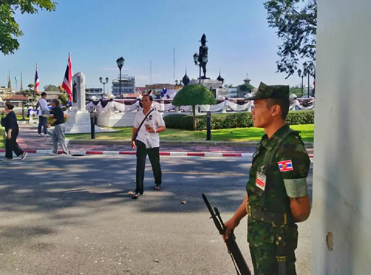 ห้ามพลาด!! กองทัพเรือ เปิดพระราชวังเดิม ให้ประชาชนสักการะ "พระเจ้าตากสิน" ตั้งแต่บัดนี้ - 28 ธ.ค. 60 นี้ (รายละเอียด)