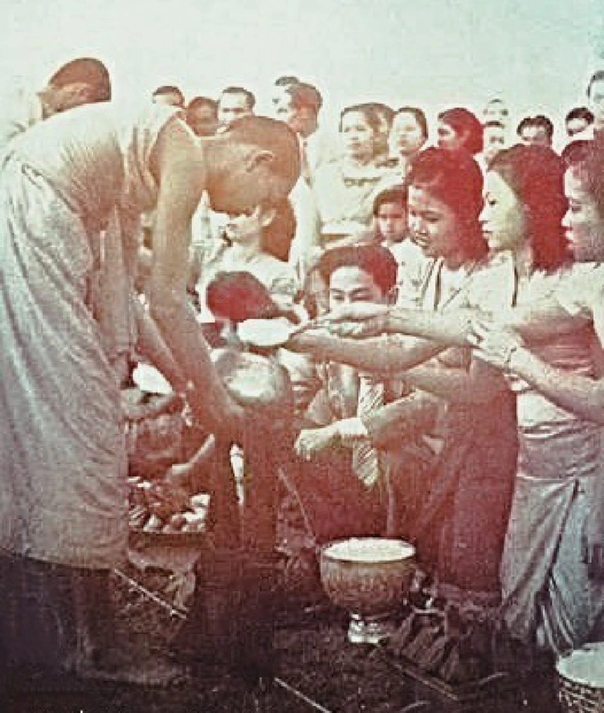วันขึ้นปีใหม่ปีแรกของสยาม!! ๒๔ ธันวาคม "จอมพล ป. พิบูลสงคราม" ประกาศ เปลี่ยนวันขึ้นปีใหม่ จาก ๑ เมษายน  เป็น ๑ มกราคม #วันนี้ในอดีต !!