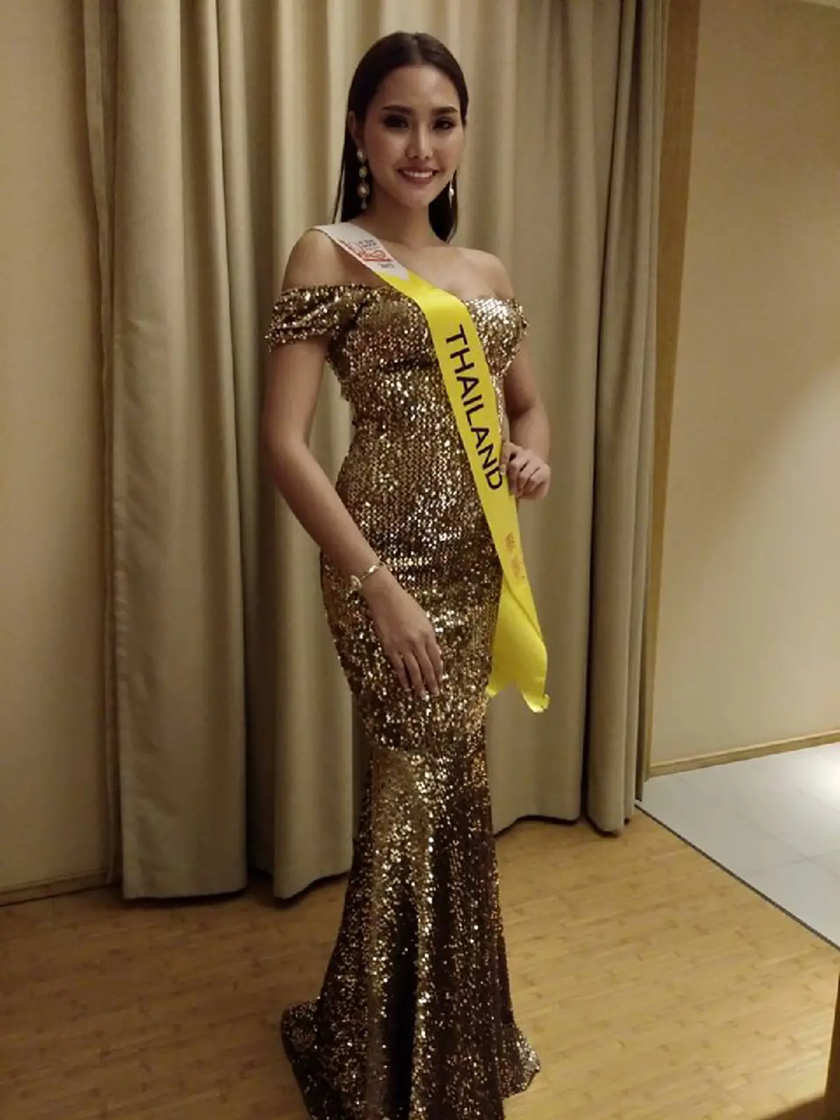 สวยไม่แพ้ชาติใดในโลก!! เฮดังลั่น สาวไทยคว้ารางวัลชุดประจำชาติยอดเยี่ยม บนเวทีนางงามสากล ในชุด "ผีเสื้องามปางสีดา" สวยตื่นตาตื่นใจสุดๆ!?!