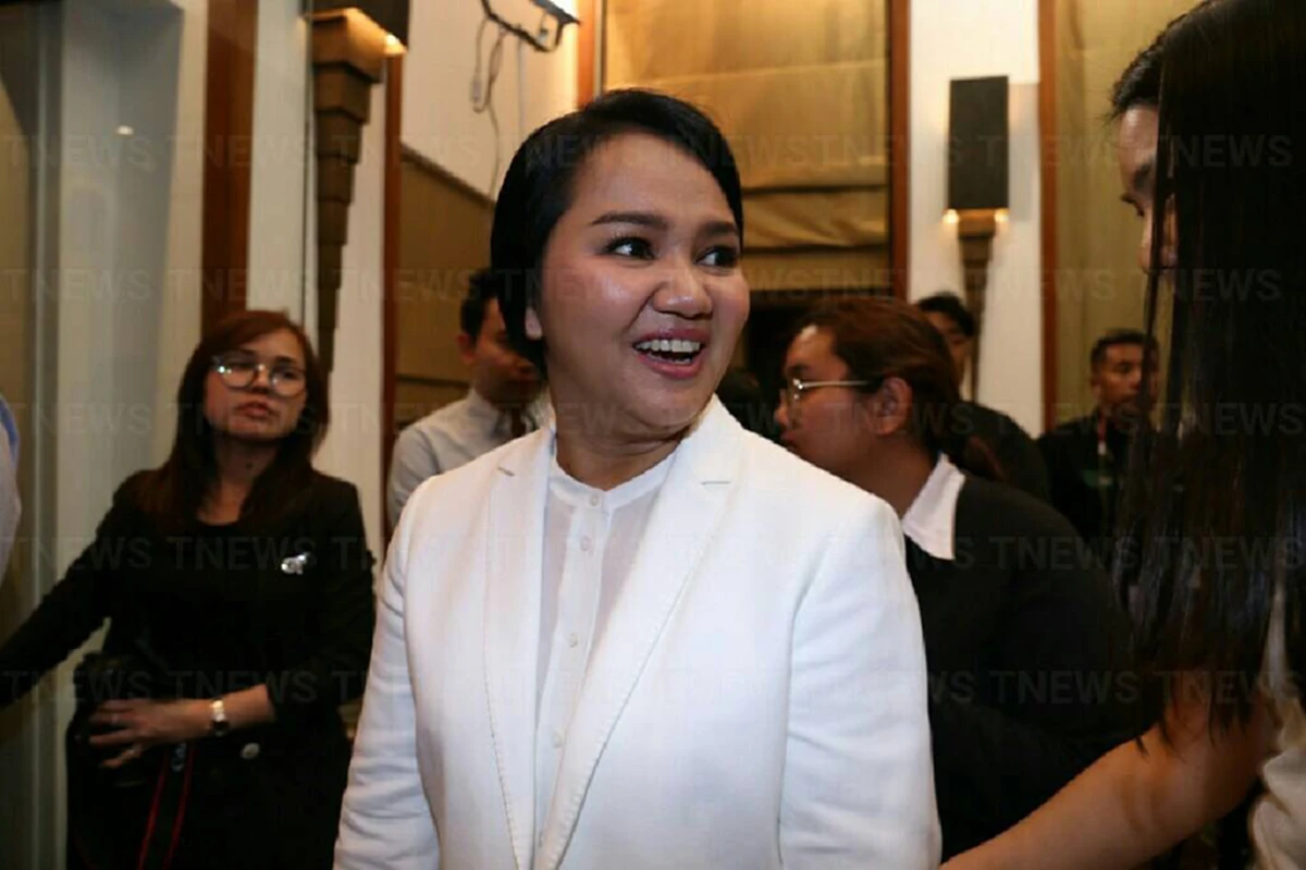 ครูอ้อย