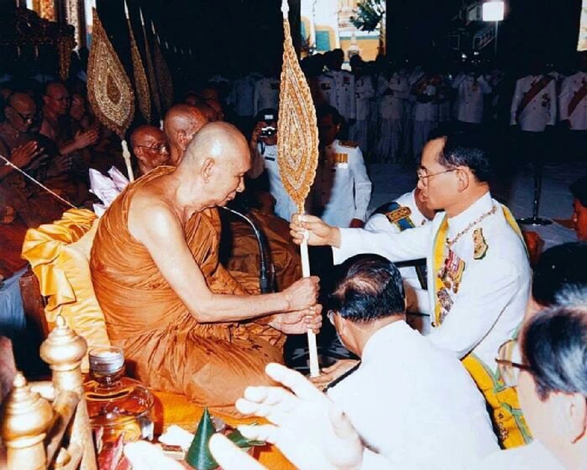 “พ่อของแผ่นดิน”.....พระราชาผู้ทรงงานเพื่อคนไทย 70 ล้านคนยากที่ใครจะเสมอเหมือน  ประยุทธ์ยกพระราชกรณียกิจสำคัญอันยิ่งใหญ่ตลอดรัชสมัย