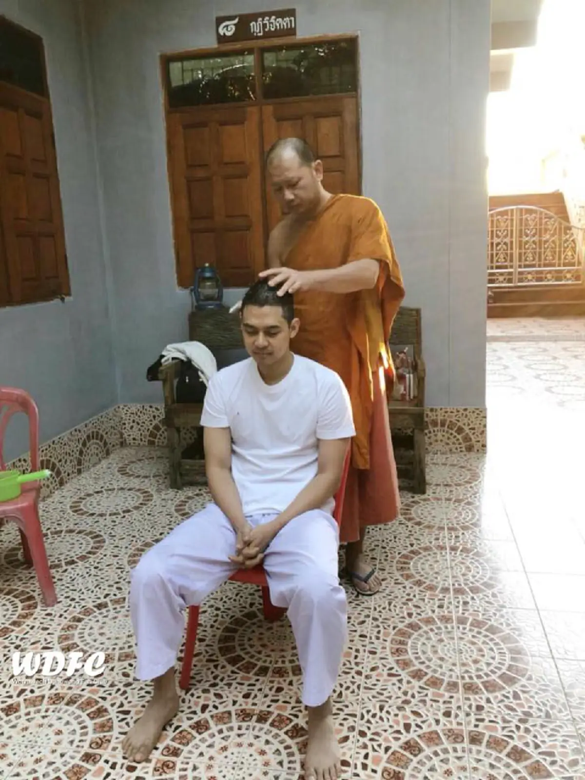 อนุโมทนาบุญครั้งใหญ่!! "แดน วรเวช" เข้าพิธีอุปสมบทแบบเรียบง่าย ที่วัดป่าภูทับเบิก ทดแทนพระคุณบุพการี แฟนคลับแห่ร่วมศรัทธา #สาธุๆ!?! (มีภาพ)