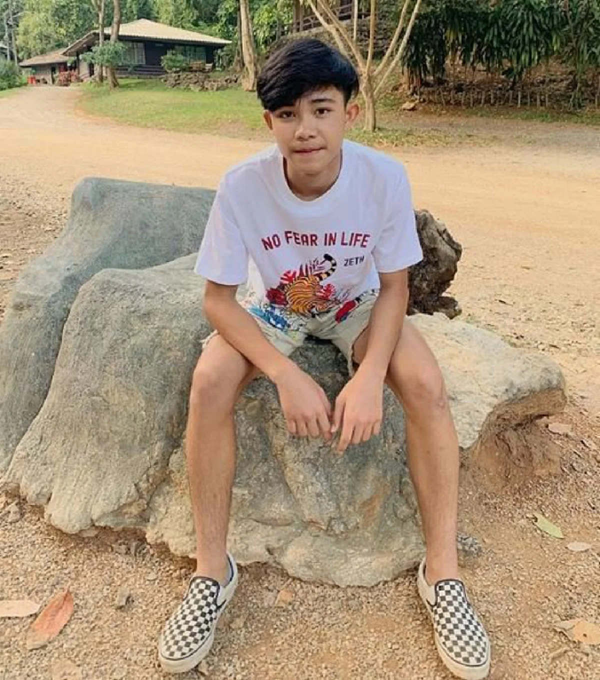 เปิดภาพล่าสุด น้องดอม ทีมหมูป่า ปัจจุบันโตเป็นหนุ่ม ฉายแววความหล่อระดับพระเอก