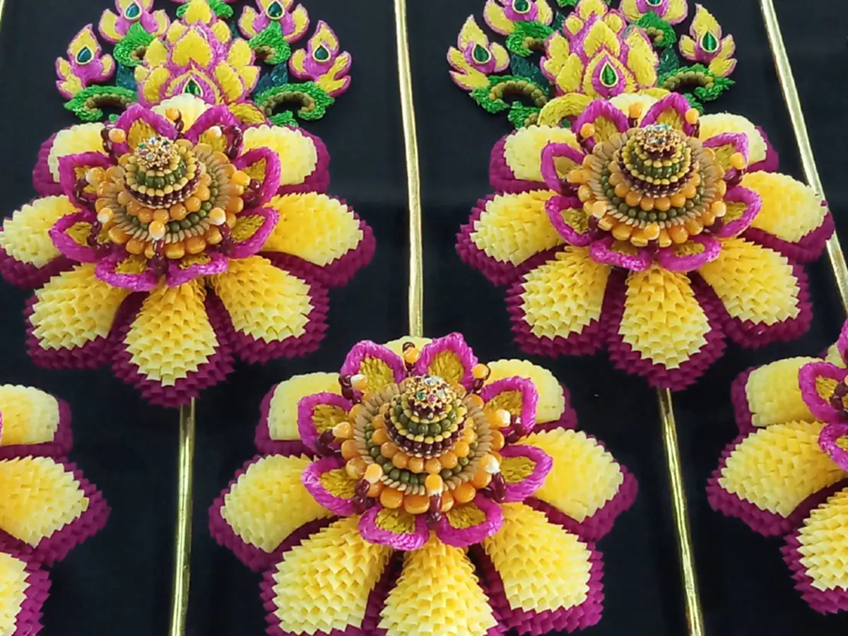 เหตุใดจึงเลือกใช้ดอกปาริชาตในการประดับพระจิตกาธานในพระราชพิธีถวายพระเพลิงพระบรมศพในหลวง รัชกาลที่ ๙