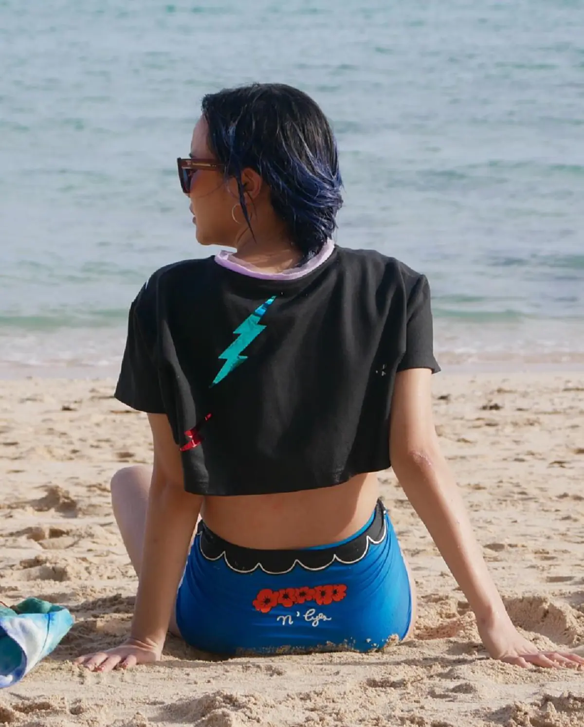 ริมหาดแทบระเบิด !! เปิดภาพล่าสุด "นท เดอะสตาร์" สะบัดลุคส์สายแบ๊ว เป็นสาวเซ็กซี่ริมชายหาด บอกเลยไม่ธรรมดา แทบตะลึงตาค้าง ??