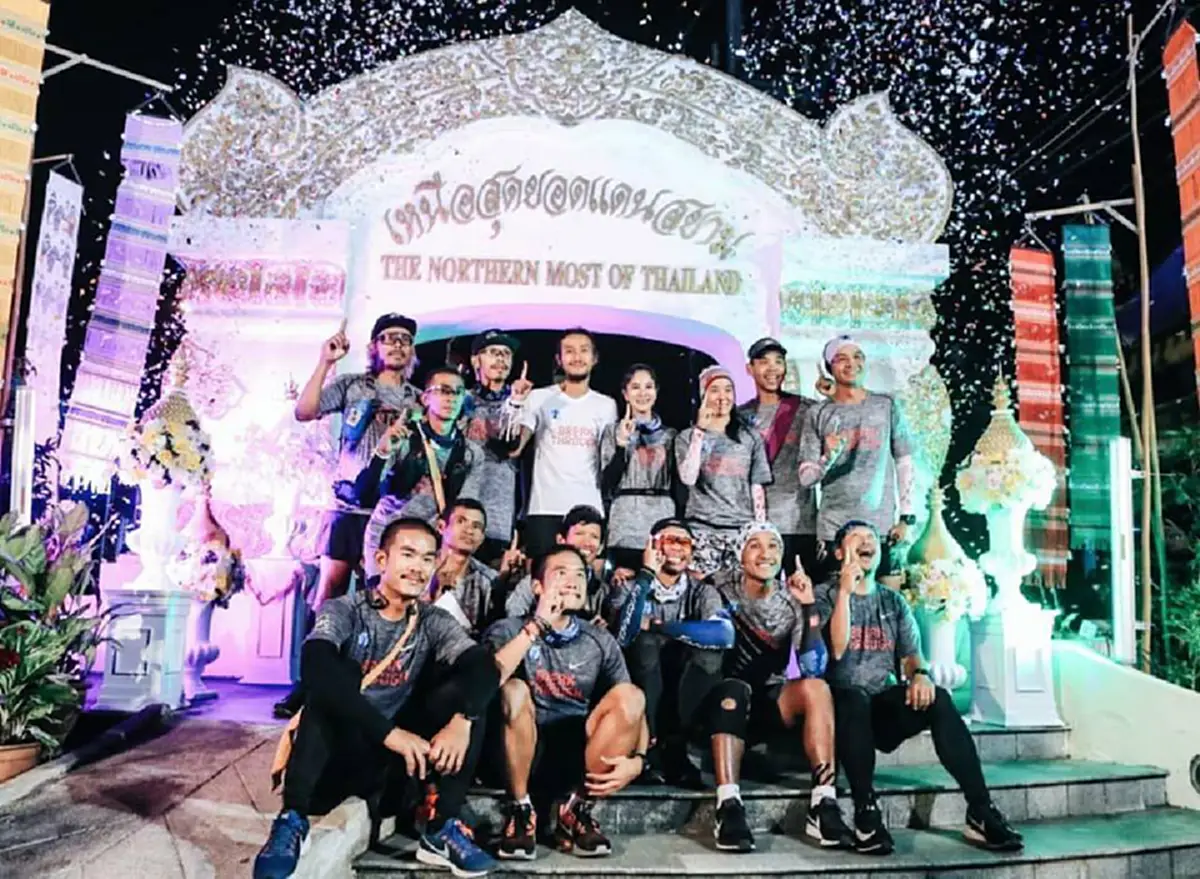 สื่อนอกตีข่าว “ตูน บอดี้สแลม” เป็นบุคคลที่น่าชื่นชมยกย่องมากที่สุด จากการออกมา ทำโครงการก้าวคนละก้าว
