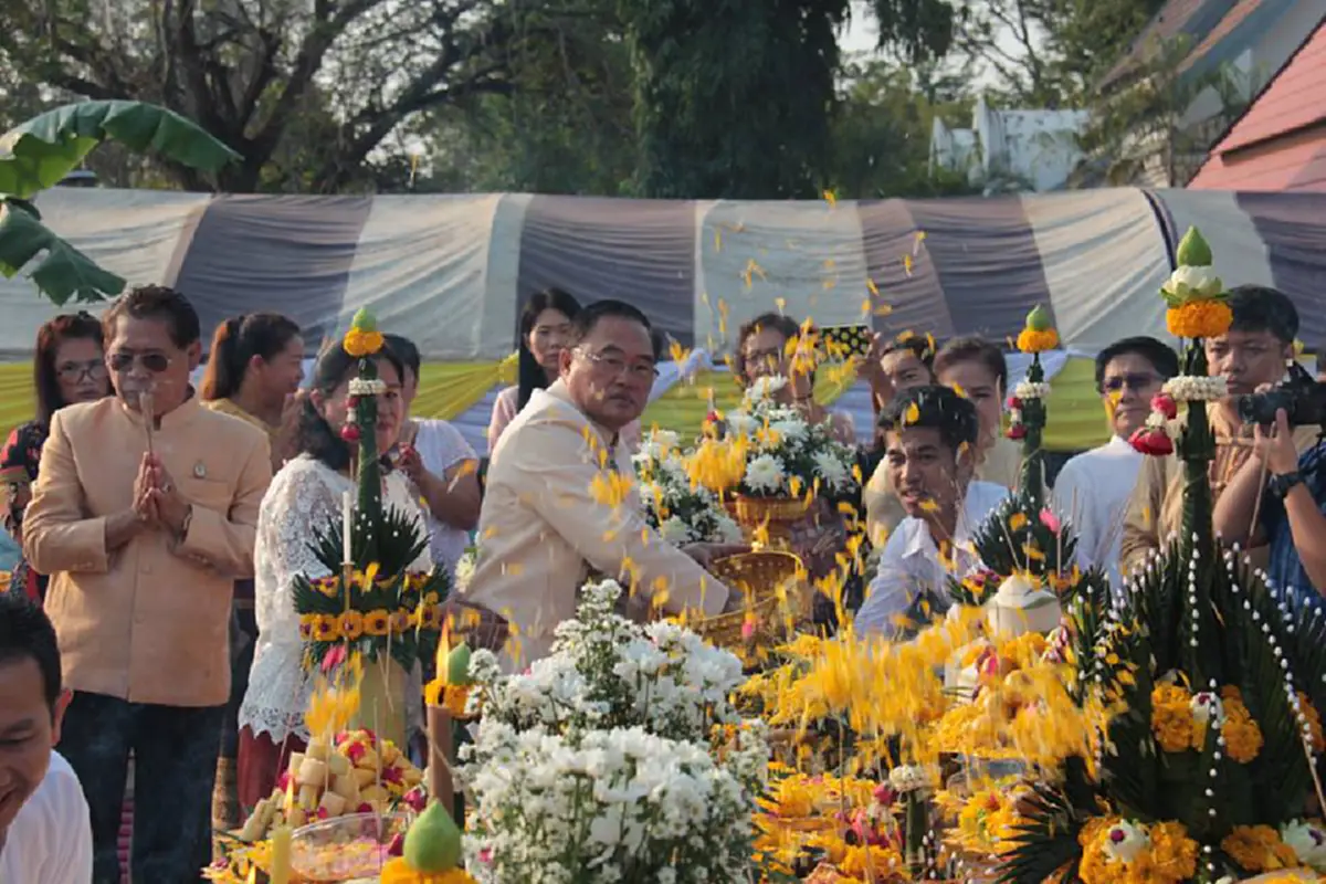 อุตรดิตถ์คึกคัก!! จัดบวงสรวงประจำปี รำลึก ๒๔๕ ปี พ่อพระยาพิชัย สู้ด้วยใจจนดาบหัก! ชวนไปขอพร ๗-๑๖ มค.นี้ (ชมคลิป) !!