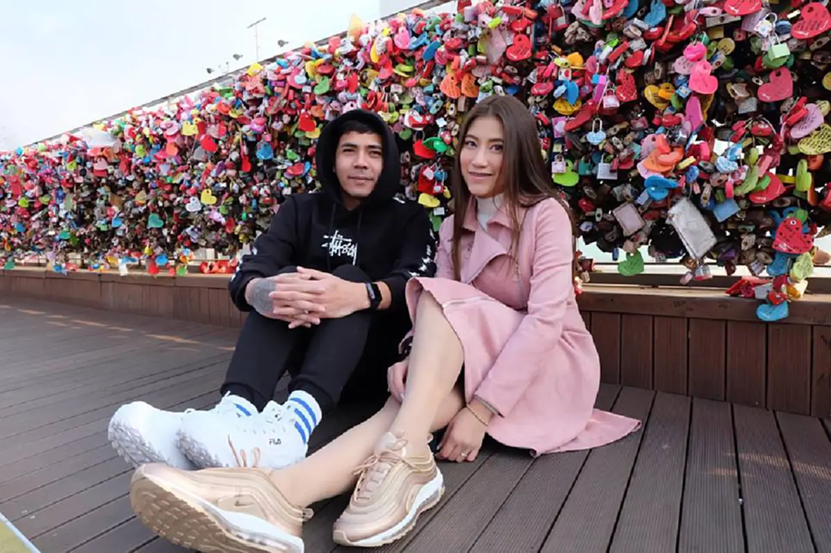 ***เพ่งตาแทบหลุด!!! "แคทตี้" แฟนสาวของ "ปีโป้" แค่โพสต์ภาพลงเฟซบุ๊ก ทำเอาคนทั้งประเทศถึงกับต้องกดไลค์รัวๆ !?