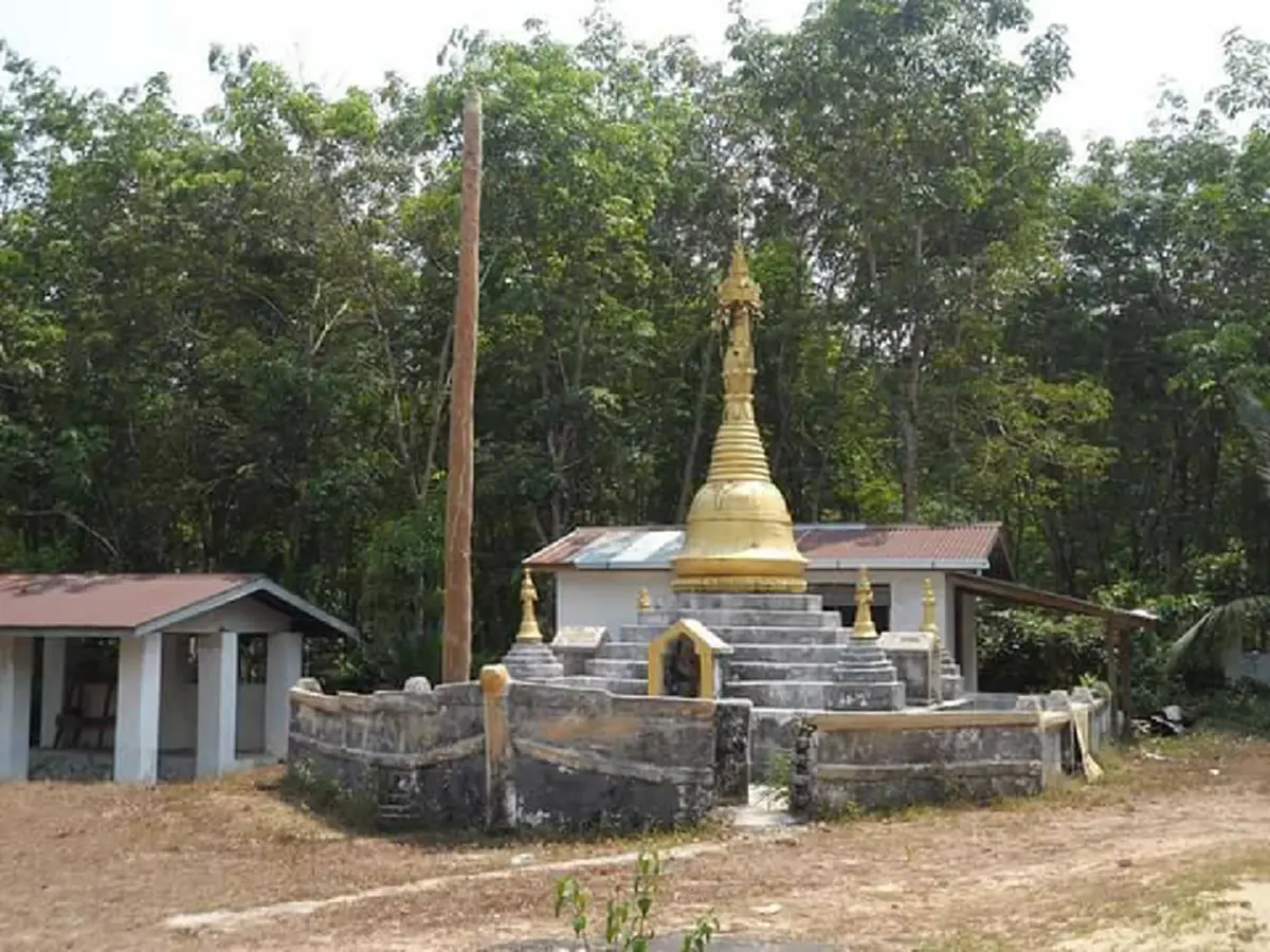 หายคาใจ!! ทำไม "สำเภาเรือ" จึงเป็นเอกลักษณ์คู่วัดมอญ เปิดตำนาน "อุบาสกคู่แรกของโลก" ผู้ได้เข้าเฝ้าพระพุทธเจ้าหลังจากตรัสรู้ !!