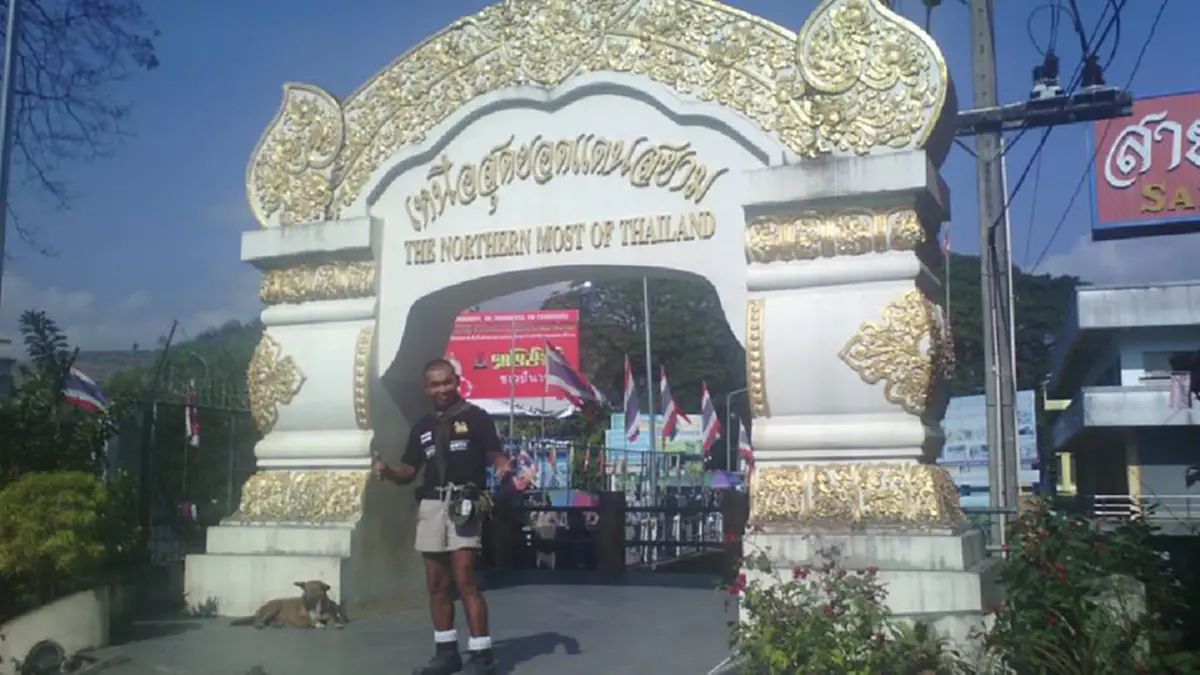พลาม พรมจำปา นักวิ่งในตำนาน โพสต์ถึงตูน บอดี้สแลม ว่าอย่าทำตัวเป็นพระเอกอยู่คนเดียว เพราะแท้ที่จริงตูนไม่ใช่คนแรกที่วิ่งจากเบตงถึงแม่สาย!
