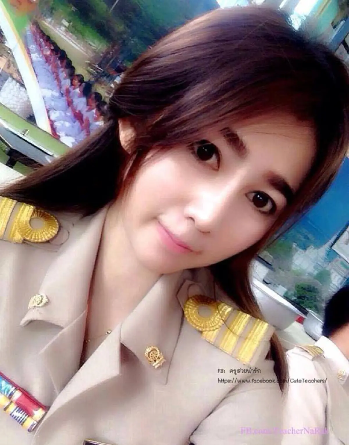 แชร์สนั่นโซเชียล! ต้อนรับ "วันครู" ปี 2561 กับ 20 ภาพ ครูสาวสุดน่ารัก