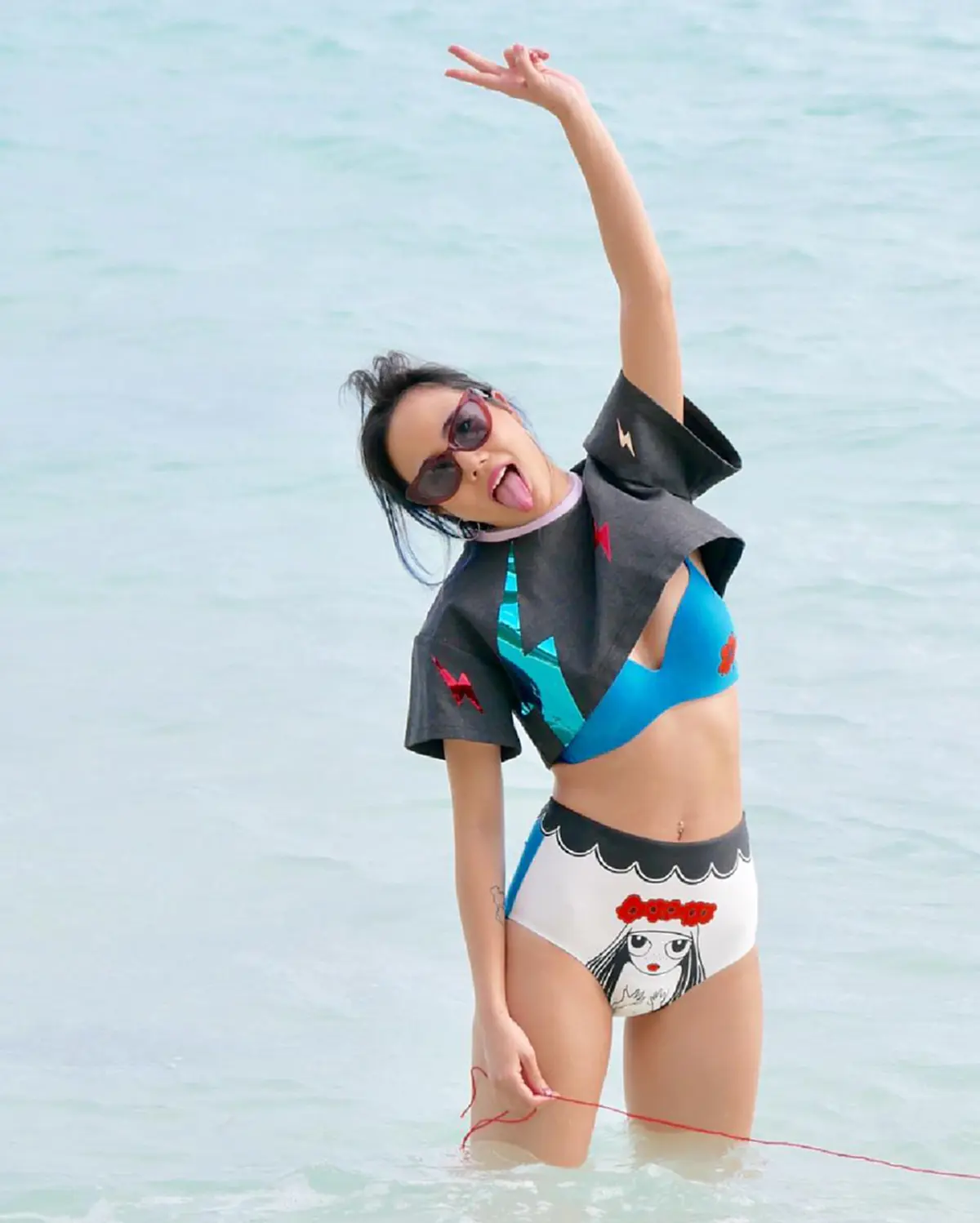 ริมหาดแทบระเบิด !! เปิดภาพล่าสุด "นท เดอะสตาร์" สะบัดลุคส์สายแบ๊ว เป็นสาวเซ็กซี่ริมชายหาด บอกเลยไม่ธรรมดา แทบตะลึงตาค้าง ??