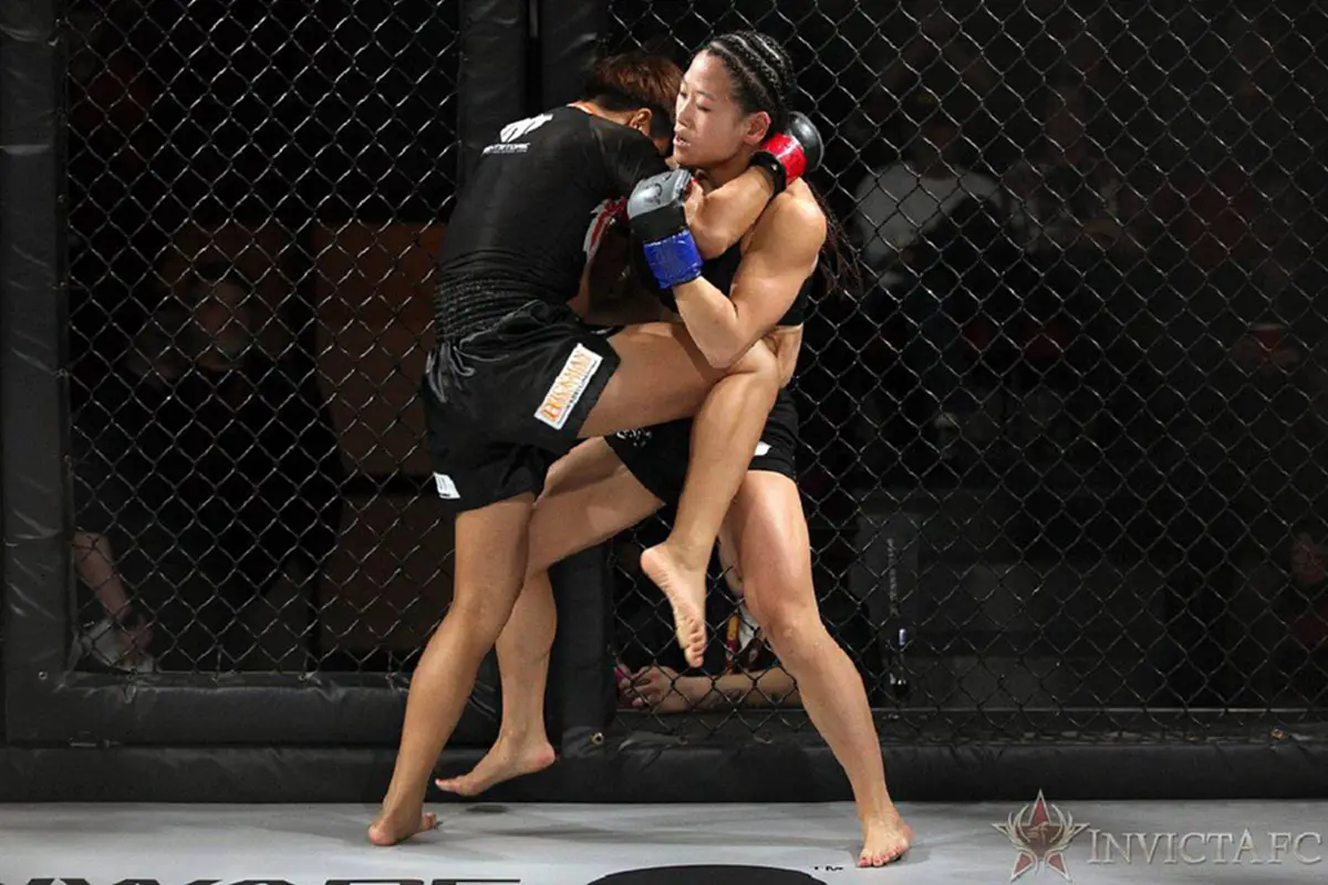 สาวไทยคนแรก!! "โลมา ลูกบุญมี" เปิดตัวสวย ประกาศชัย ประเดิมสังเวียน MMA บนแผ่นดินอเมริกา(คลิป)