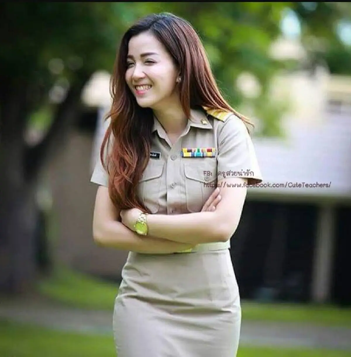 แชร์สนั่นโซเชียล! ต้อนรับ "วันครู" ปี 2561 กับ 20 ภาพ ครูสาวสุดน่ารัก
