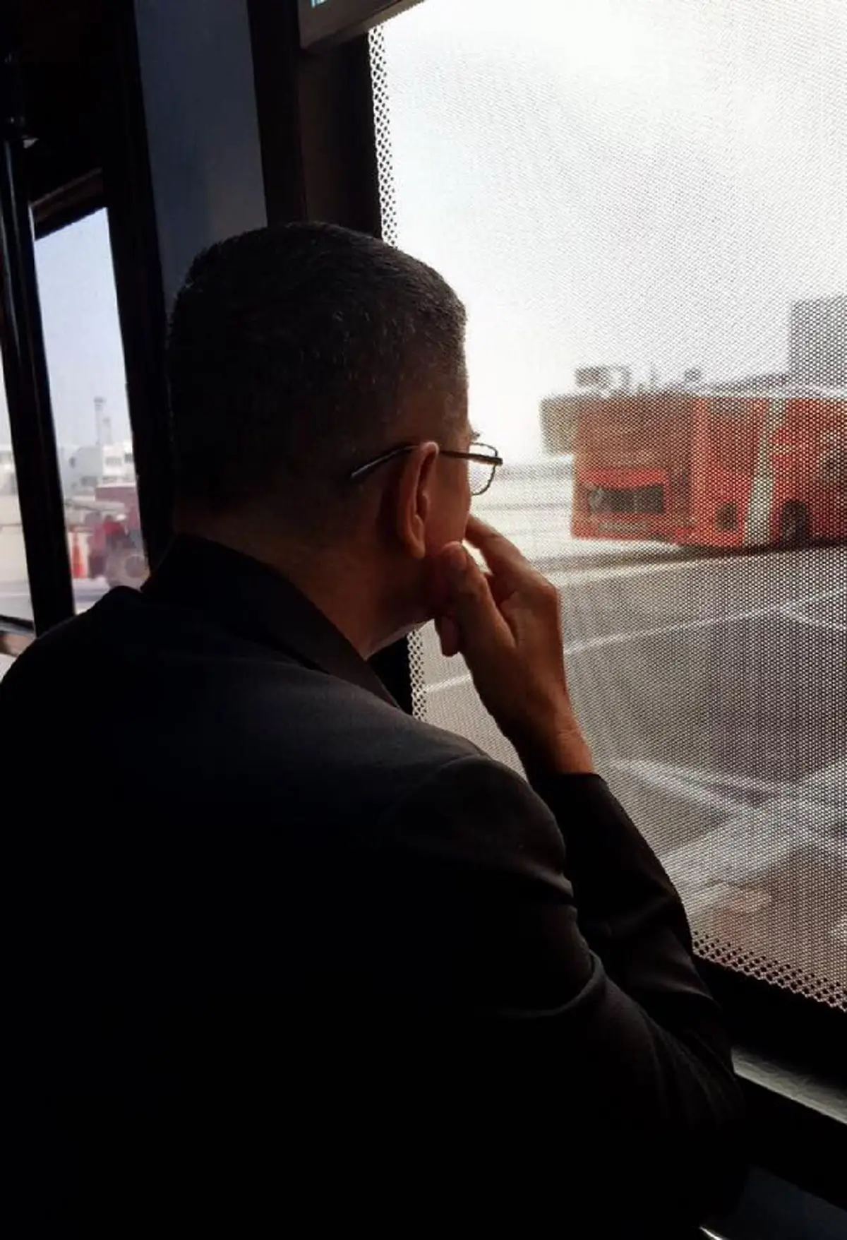 เรียบง่าย..น่าชื่นชม!! "ผบ.ทบ."ใช้เวลาว่างวันหยุด ขึ้นเครื่องบิน"โลว์คอสต์" เเบบเงียบๆ!! ลงพื้นที่เเก้ปัญหา"ชายเเดนใต้" (ชมภาพ)