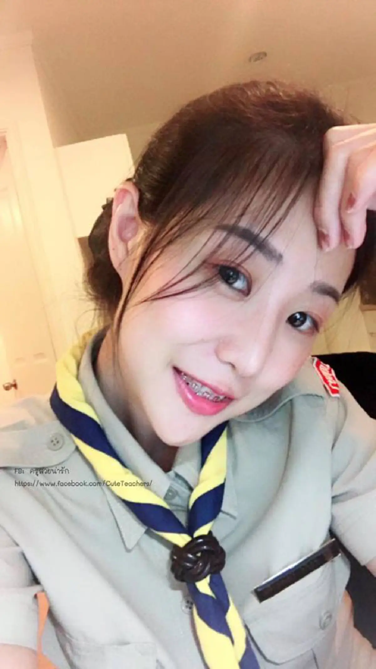 แชร์สนั่นโซเชียล! ต้อนรับ "วันครู" ปี 2561 กับ 20 ภาพ ครูสาวสุดน่ารัก