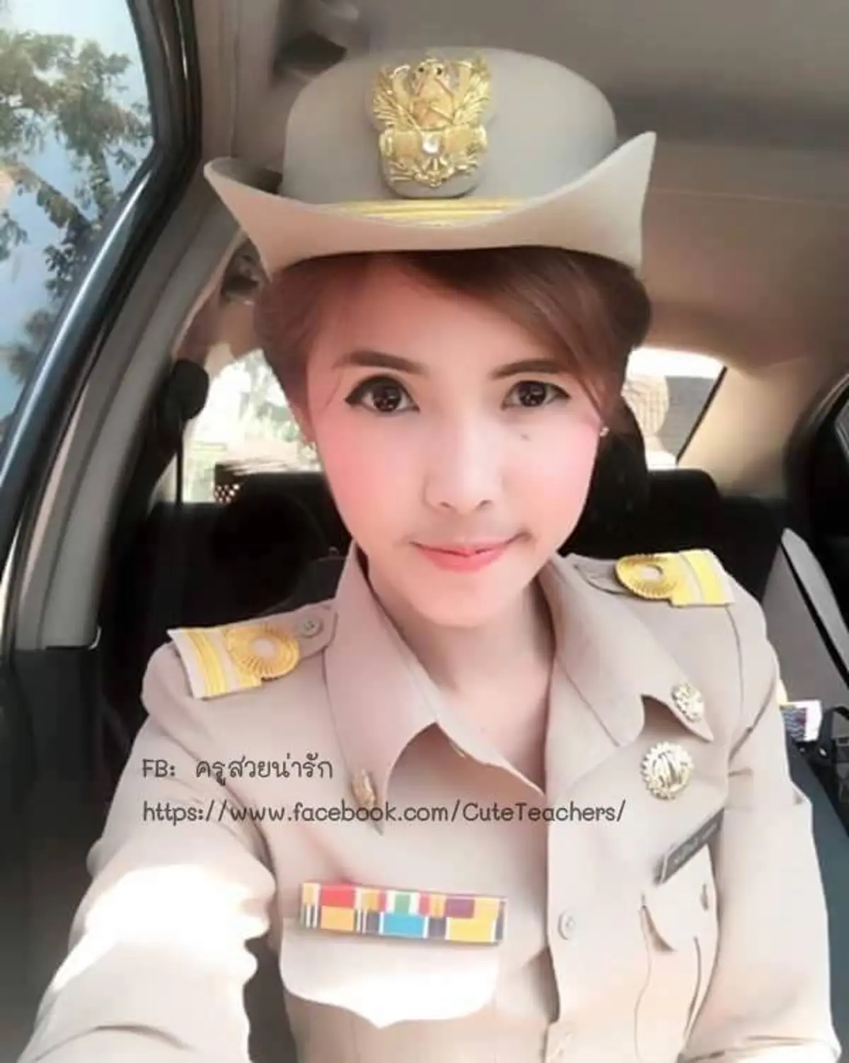 แชร์สนั่นโซเชียล! ต้อนรับ "วันครู" ปี 2561 กับ 20 ภาพ ครูสาวสุดน่ารัก