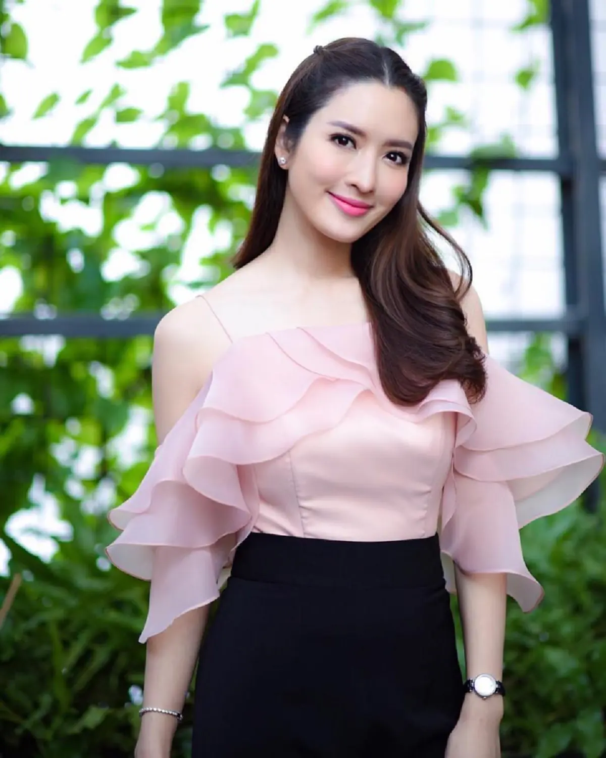 *กุลสตรีไทยโดยแท้!!! เปิด "5ซุปตาร์สาวของไทย" ชีวิตจริง ไม่ชอบ "พูดคำหยาบ" เลย!!! (ชมคลิป)