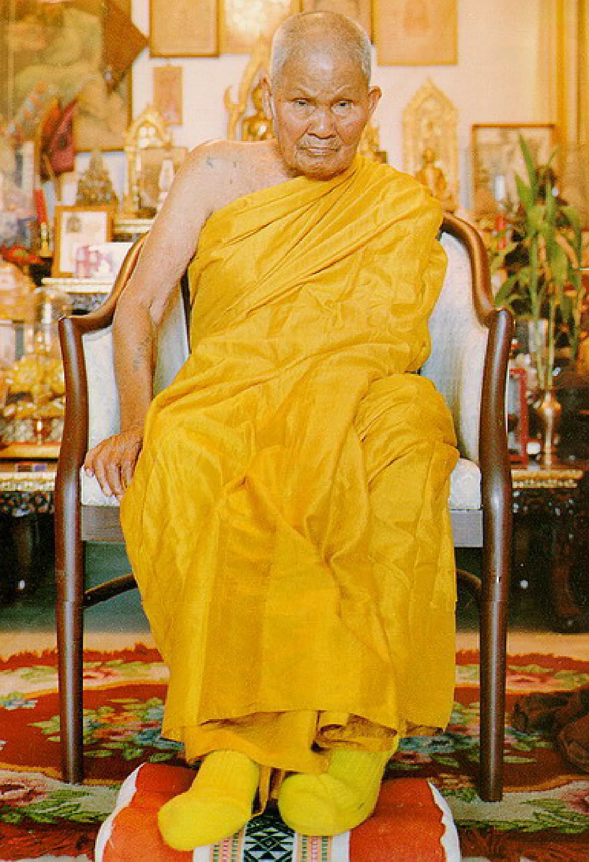 พิสูจน์นิมิต!! หลวงปู่ชอบ ค้นพบถ้ำศักดิ์สิทธิ์ ในป่าลึก อัศจรรย์ ไม่มีมดหรือแมลงปรากฏให้เห็น เหมือนมีคนคอยทำความสะอาดอยู่ตลอดเวลา #น้อมรำลึก