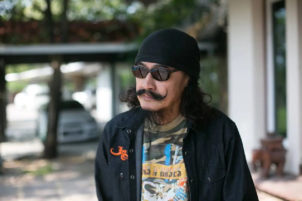 อัดอั้นมานาน??!! "เล็ก คาราบาว" สุดทน...ออกโรงร่ายยาว เเฉยับ!! สมาชิกในวง??!! พฤติกรรมเสื่อม "บัดซบ" (รายละเอียด)