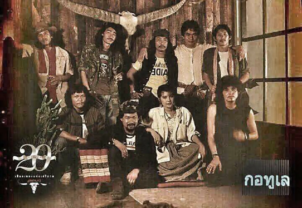 *สดๆร้อนๆ โซเซียลเดือดระอุ!!!หลัง“เล็ก คาราบาว”แฉยับ! อดีตสมาชิกของวง!พอรู้ว่าเป็นใคร? ทำเอาชาวเน็ตถึงกับตะลึงตาค้าง แทบไม่น่าเชื่อ!! (คลิป)