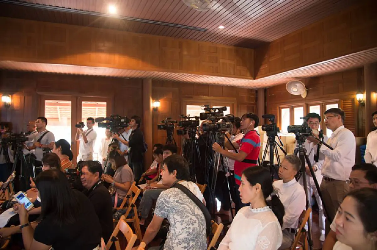 ธาตุไฟแตกซ่าน! อ.อ้อย เจ้าสำนักเตโชฯ ประกาศฟ้อง "อดีตศิษย์"  ลั่น พศ. ตรวจแล้ว ไม่พบข้อสงสัย ด้านชาวโซเชียลยังแฉไม่เลิก #ฆราวาสบรรลุธรรม