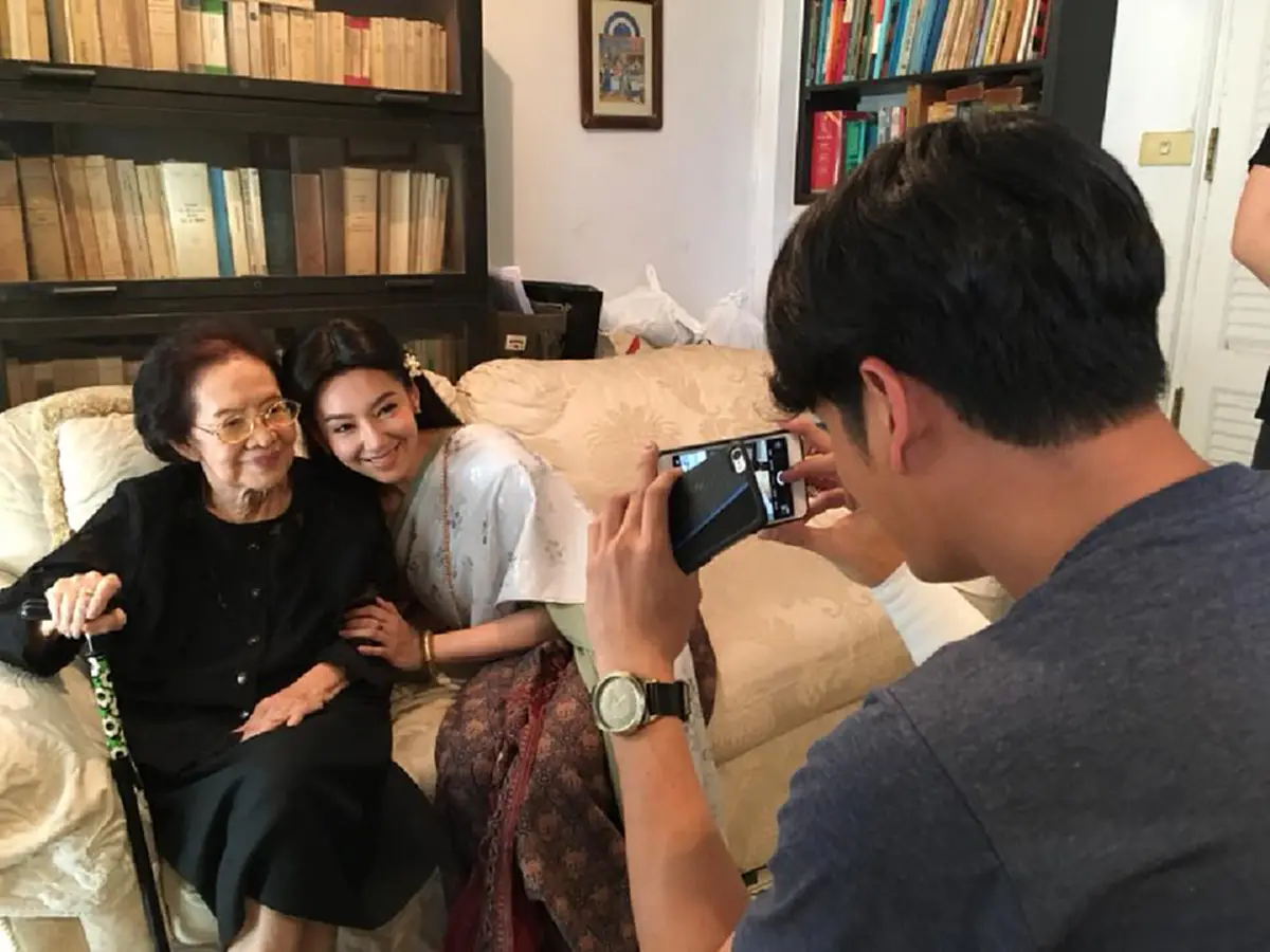 เตรียมอำลาวงการ !! "คุณยายบรรเจิดศรี ยมาภัย" ดาราอาวุโส วัย 91 ปี ..ขอเล่นละคร 3 เรื่องสุดท้ายในชีวิต !! (ชมภาพ)