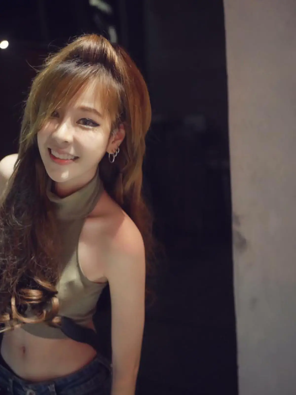 ***แทบไม่เชื่อสายตา !! "น้องแป้ง" สาวหล่อหน้าหวาน ปัจจุบันตัดสินใจเปลี่ยนลุค "แต่งหญิง" งานนี้บอกเลยดีต่อใจหนุ่มๆทั้งประเทศ !?