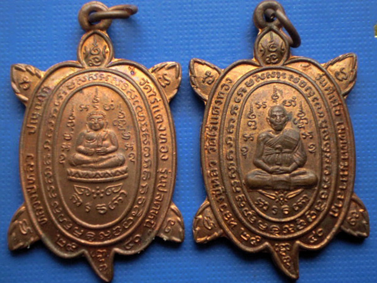 ๒๓ อารมณ์ขันหลวงพ่อหลิววัดไร่แตงทอง! เมื่อลูกศิษย์สงสัย ทำไมรูปหล่อหลวงพ่อต้องขี่เต่า? คำตอบเล่นเอาลูกศิษย์ฮากระจาย #รับประกันฮาทุกเรื่อง