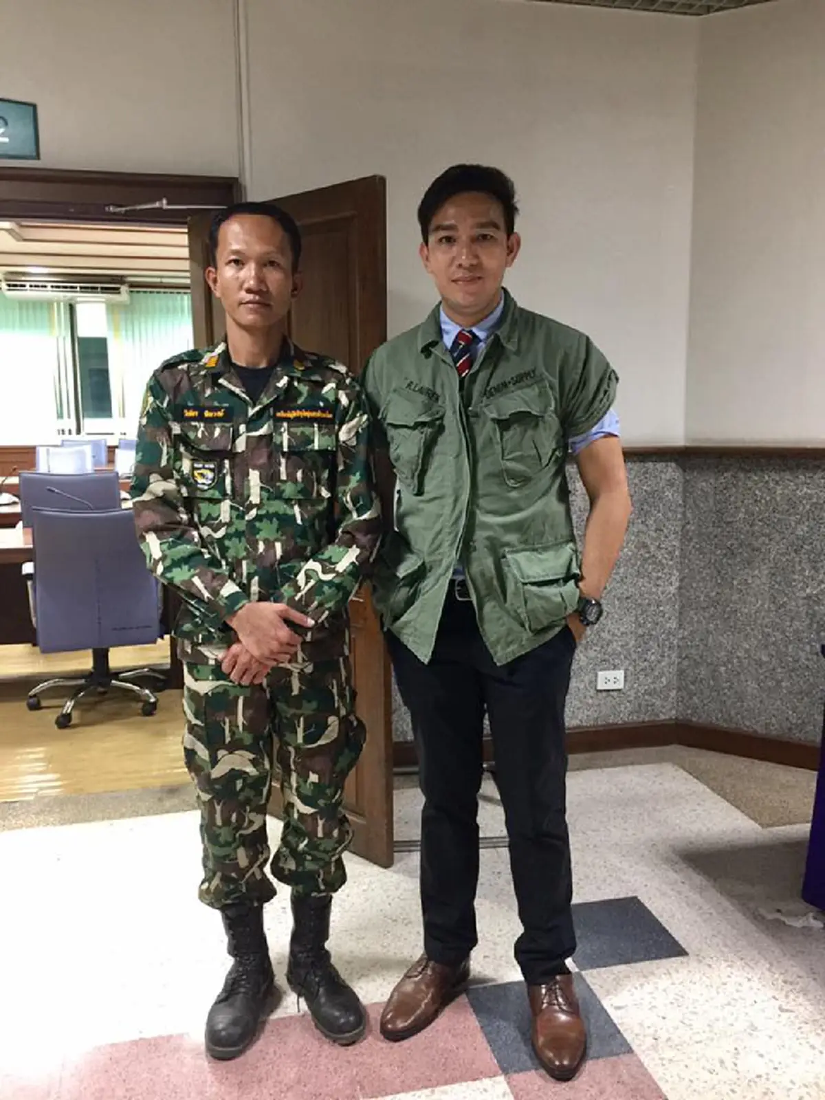 ความดีจะคุ้มครอง..คนดีต้องมีที่ยืน!!รุ่นน้องสมัย"ม.เกษตรฯ"เผยความในใจมุมเล็กๆสุดพิเศษ"พี่เชียร"?!อ่านจบซึ้งน้ำตาคลอ ขอคารวะหัวใจ(รายละเอียด)