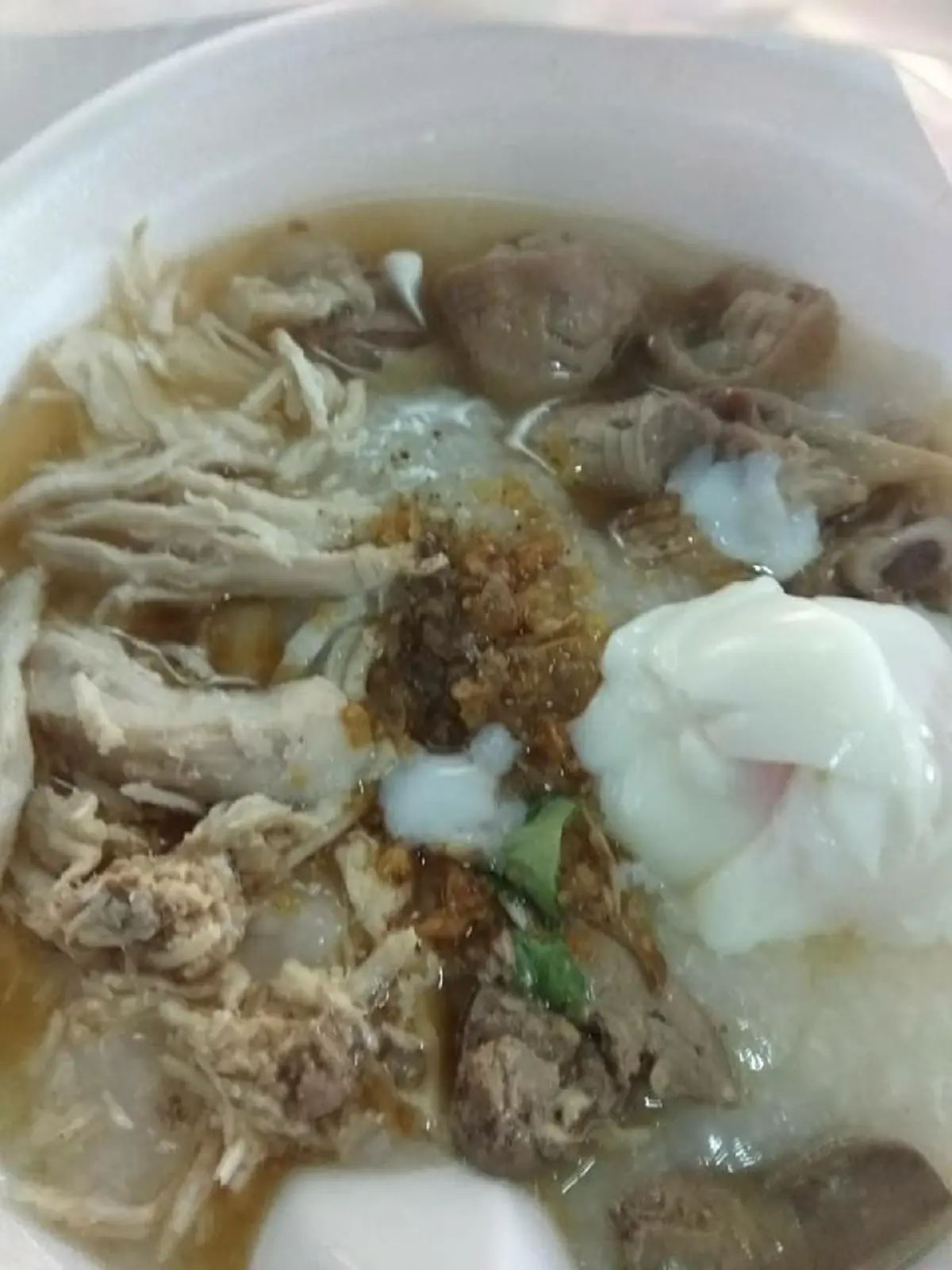 ร้านโจ๊กชื่อดัง โพสต์เล่าเรื่องราว หนูน้อยเข้ามาขอโจ๊กกิน สุดเวทนา พ่อแม่ไม่มีงานทำ ซ้ำยังอาศัยใต้สะพานเป็นที่พักพิง