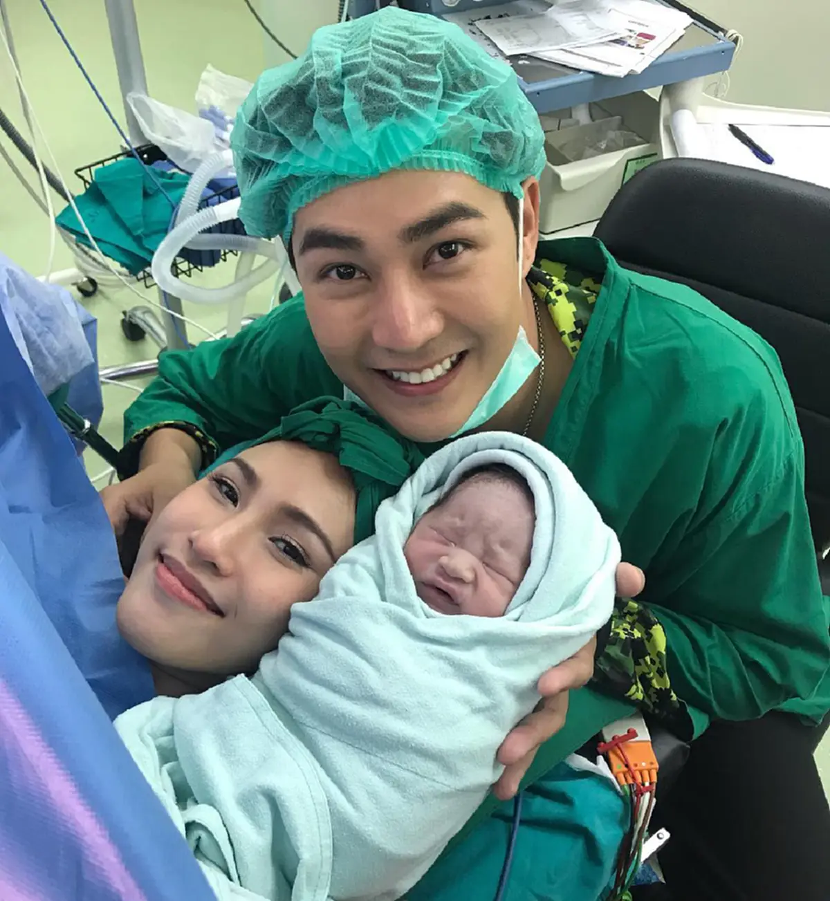 สำเนาถูกต้อง!! ชมความน่ารักของ "น้องเทรย์" ลูกชาย "แอมป์ - เบลล์" น่ารักน่าชังแค่ไหนต้องดู