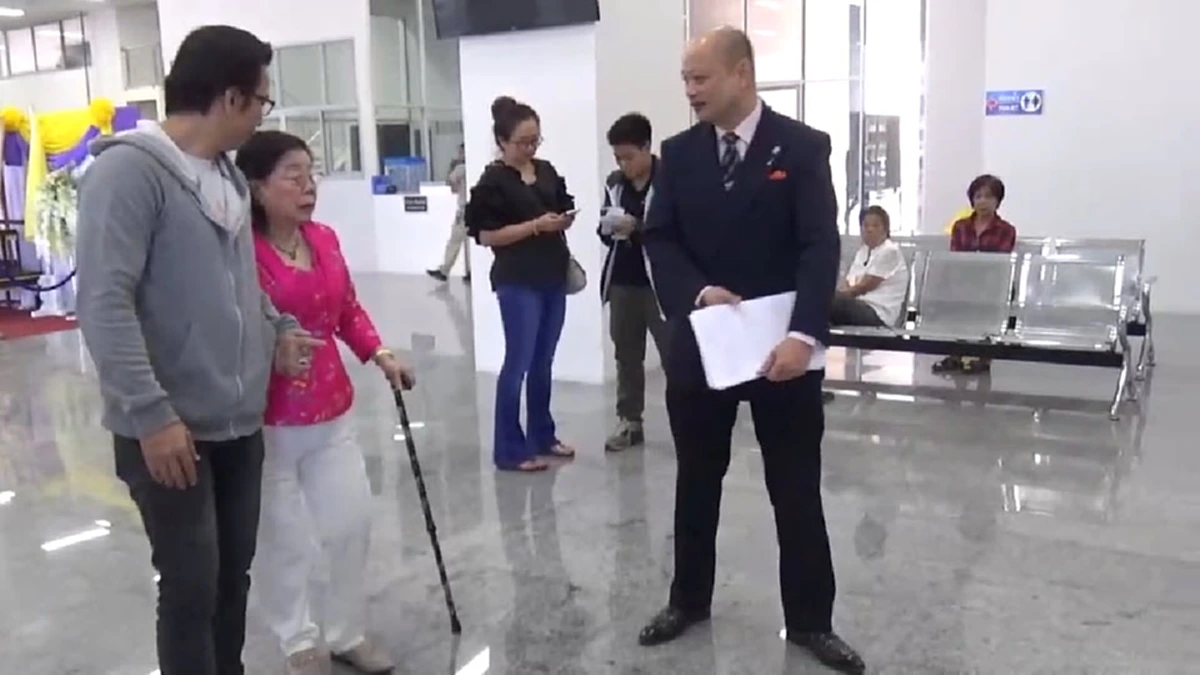 เจ้าของค่ายเพลงดัง ร้องกองปราบ ถูกปลอมสมุดบัญชียักยอกกว่า 13 ล้าน   พนง.แบงค์โดนจับ ผ่าน 1 ปีได้เงินไม่ครบ