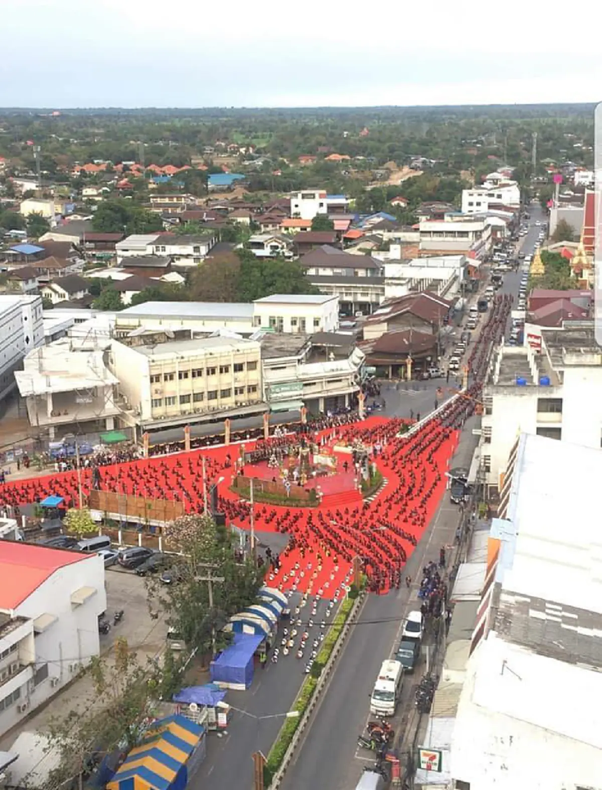 ฉลอง ๒๒๔ ปี !! เมืองกาฬสินธุ์..จัดพิธีบวงสรวงอนุสาวรีย์พระยาชัยสุนทร เจ้าเมืองพระองค์แรก ร่วมน้อมรำลึกถึงบรรพชนที่สร้างเมืองกาฬสินธุ์ (คลิป)