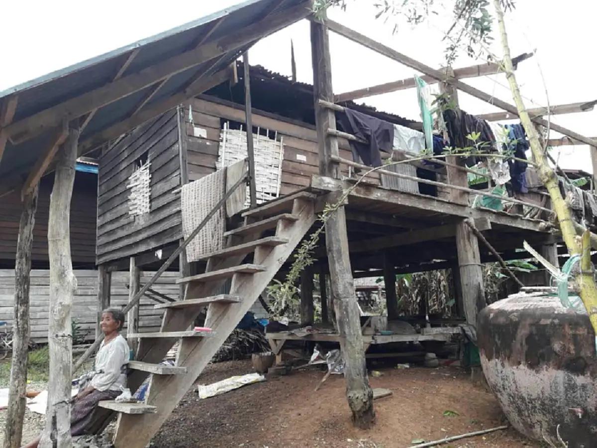 กองทัพเรือส่งกำลังพล เข้าช่วยเหลือประชาชนที่เดือดร้อนจากเหตุพายุฤดูร้อน ในพื้นที่ภาคตะออกเฉียงเหนือ