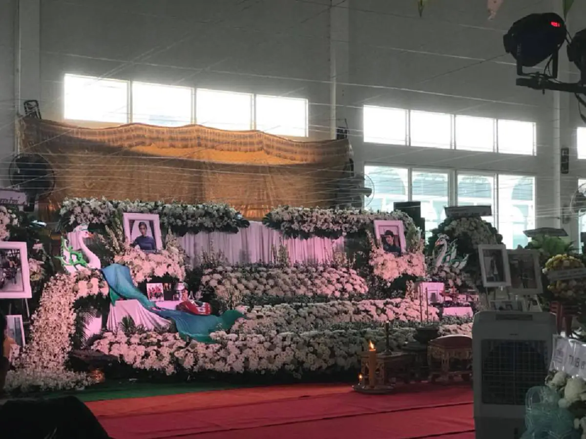 นี่ซิที่เรียกว่า "บุพเพสันนิวาส" !!! เผยความรู้สึกของแม่น้องออย "เกิด-ตายวันเดียวกัน" !!! เชื่อ...เคยร่วมสาบานกันมาเมื่อชาติที่แล้ว