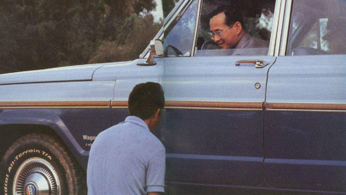 เผยความในใจช่างสีรถยนต์พระที่นั่ง ร.๙ เหตุที่สมเด็จพระเทพฯ มีรับสั่งให้สารถีมาบอกว่า “พระบาทสมเด็จพระเจ้าอยู่หัวไม่โปรดที่นายช่างทำแบบนี้ "