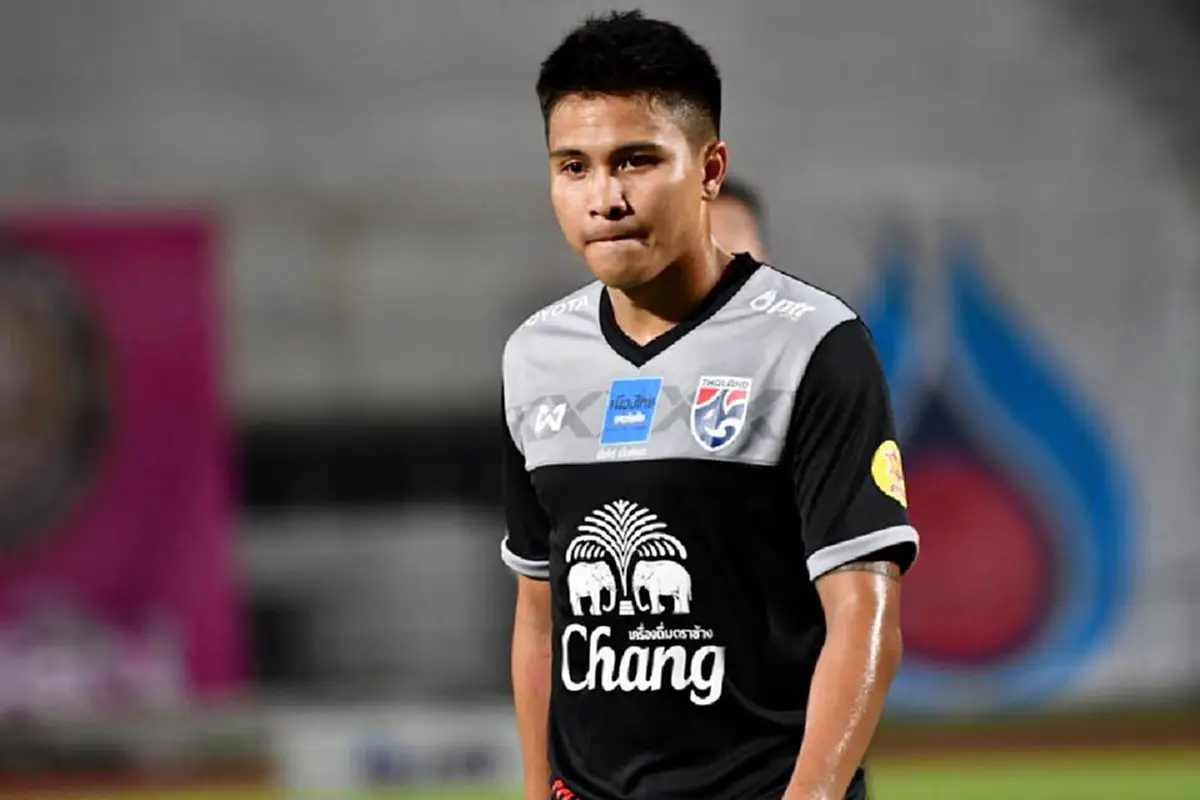 เตรียมชิงดำ "คิงส์คัพ"!! "ช้างศึก" ลุยซ้อมเข้ม.. รอดวลเเข้ง "สโลวาเกีย" 25 มี.ค.นี้ ลุ้นเเชมป์สมัย16!! (รายละเอียด)