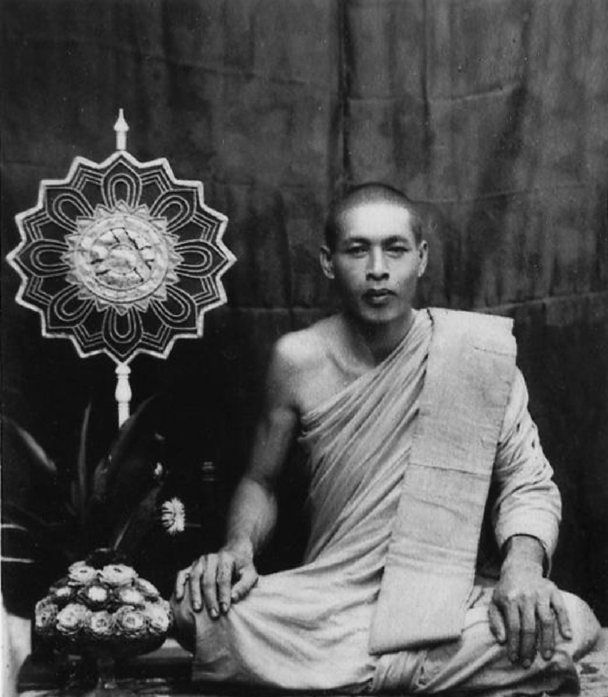 อัศจรรย์ยิ่ง!! เมื่อ "หลวงปู่ขวัญ" พบ "ดวงพระวิญญาณพระเจ้าเสือ" บอกปริศนา "ควายสองตัวหันหัวชนกัน" ที่ซ่อนสมบัติของพระองค์ให้เป็นทุนสร้างพระ