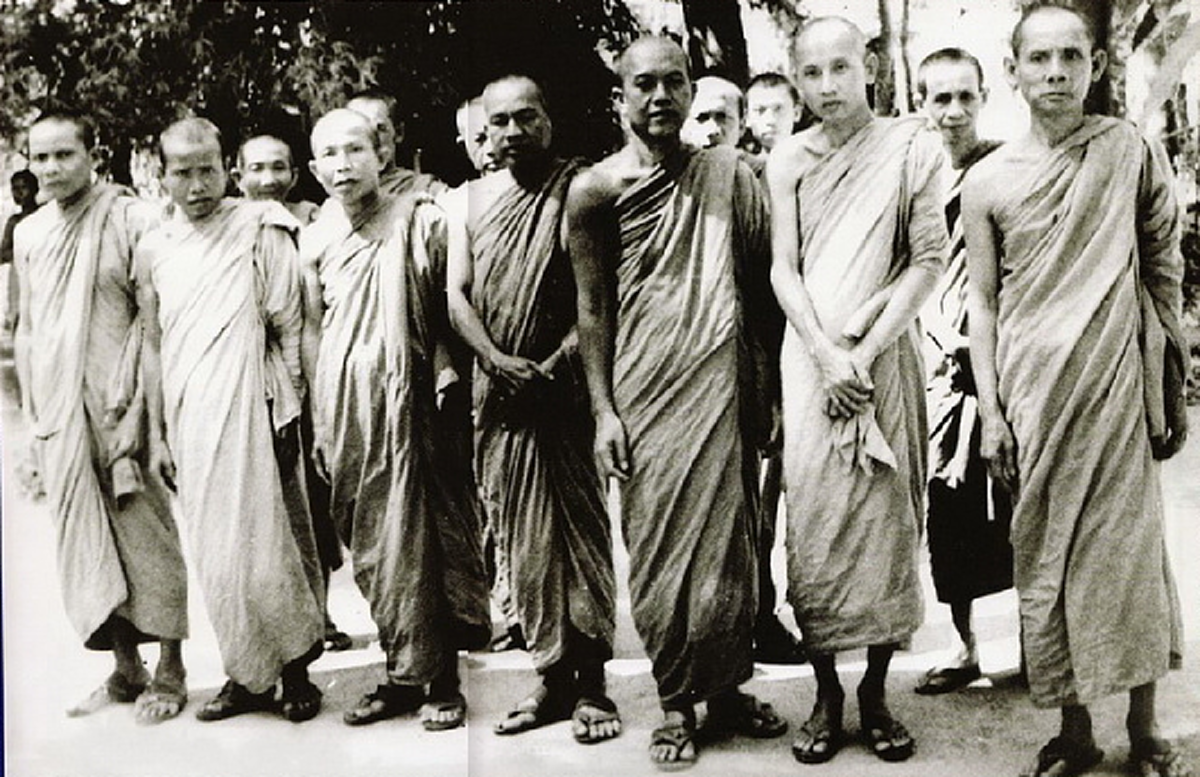 ด้วยภพชาติ...ที่สุดแสนอัศจรรย์ !!! น้องชาย "หลวงปู่มั่น" กลับชาติมาเกิดเป็น "พญานาค" !!! ลึกล้ำแห่งศรัทธา