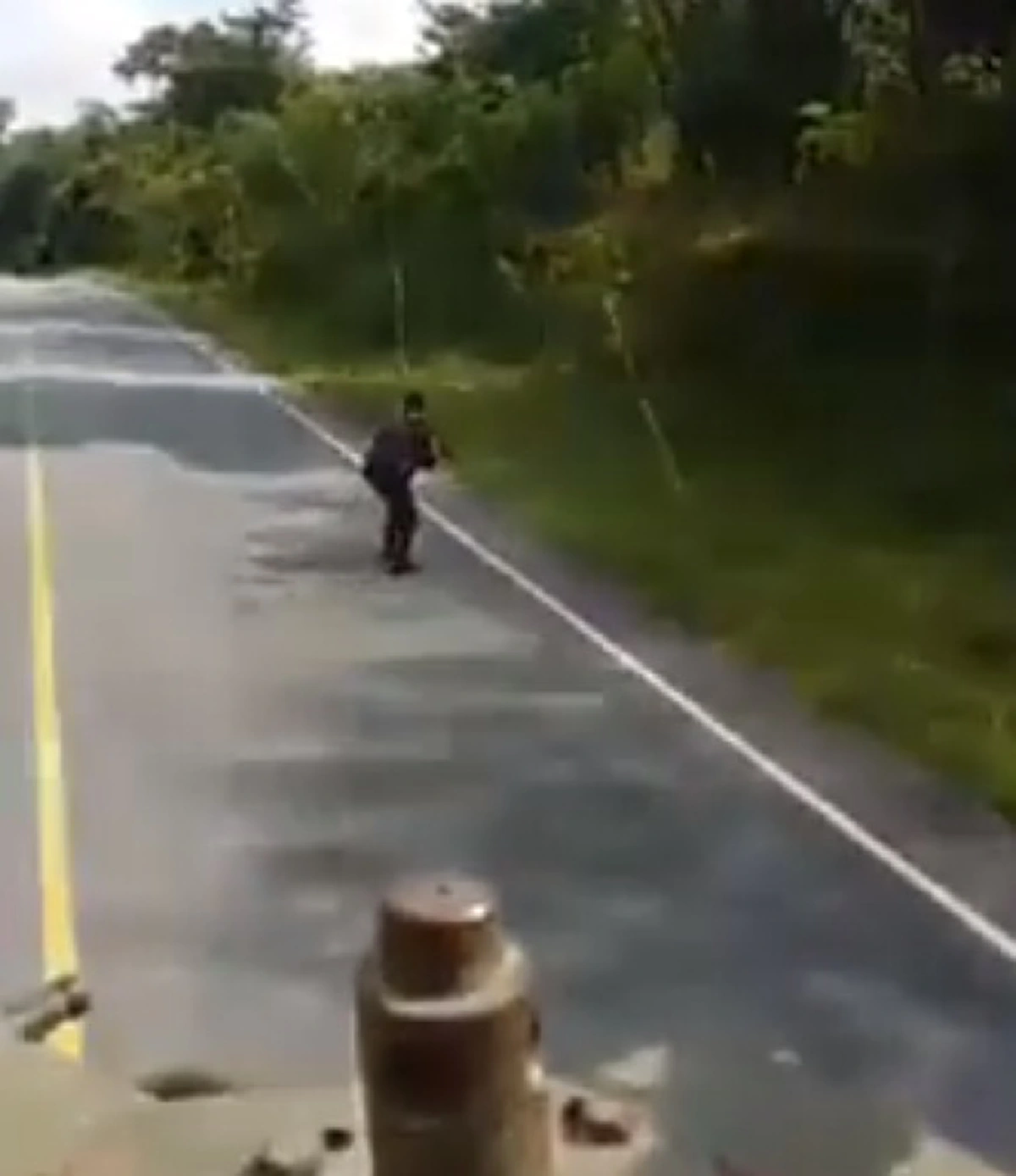 เพื่อนทหารกล้าเราไม่เคยทิ้งกัน!!เปิดคลิปนาทีชีวิต"นักรบชุดดำทพ.11"ลุยยิงสกัดโจรใต้ลอบถล่มบึ้มยิงซ้ำ"1ทหาร-5อส.ทหารพรานพลีชีพ" #R.I.P. (คลิป)