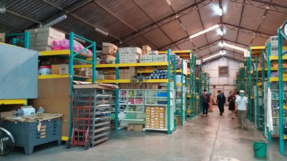 อ้าวเฮ้ย!ไม่เหมือนที่คุยกันไว้นี่หน่าไหนบอกเสบียงเหลือน้อยคนในวัดเริ่มอ่อนล้าเปิดภาพ"หอฉันคุณยายจันทร์"วัดธรรมกายแบบนี้เข้าข่ายอาบัติหรือไม่