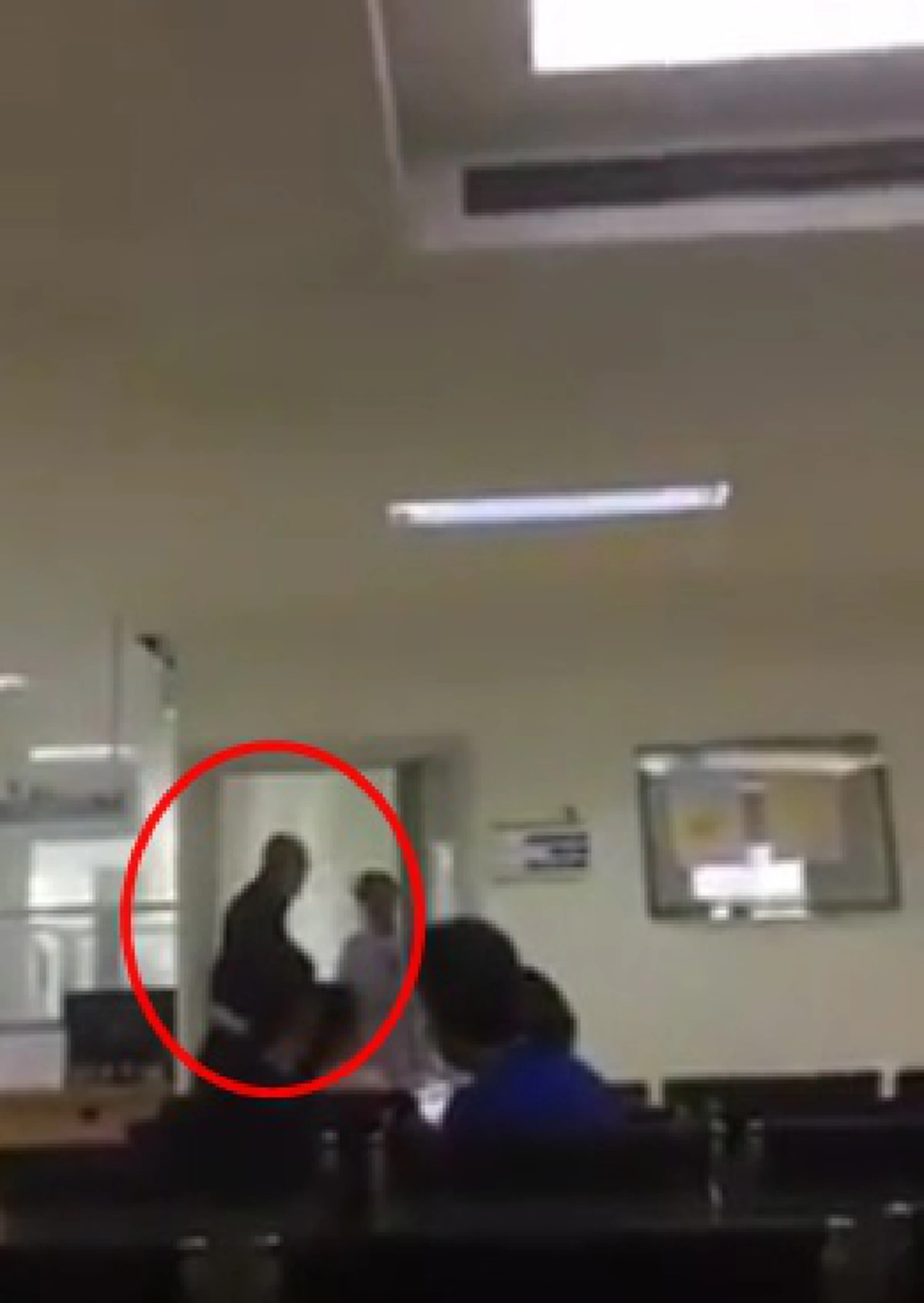 ฟังอีกมุม !!!! ลุงวัย 70 ปี เผยความในใจเหตุด่าหมอลั่นโรงพยาบาล เหตุให้รอกว่า3ชั่วโมง เเถมพูดตอกหน้า จนทำให้หมดความอดทน???