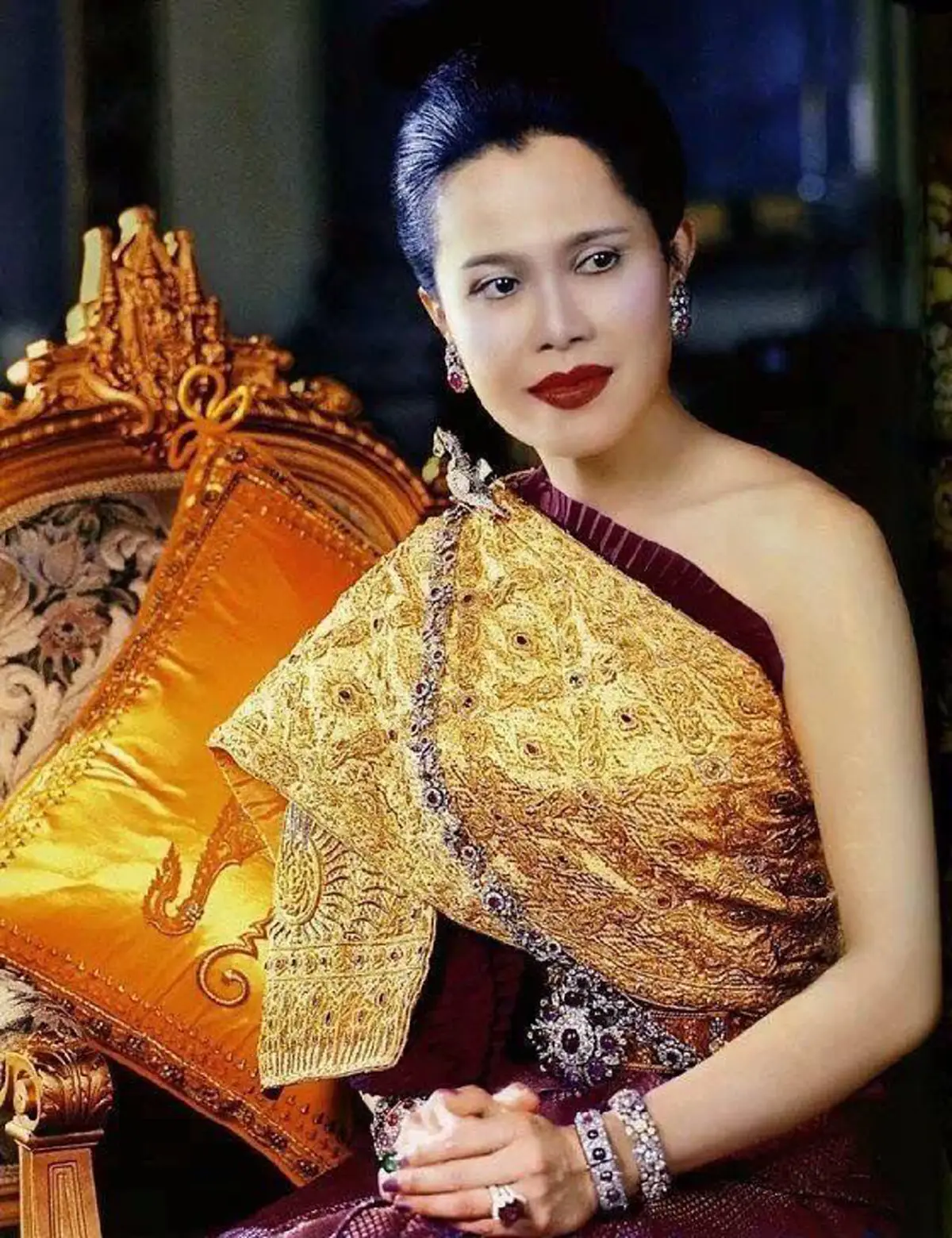 หวนรำลึกความงดงามราชินีสิริกิติ์แห่งสยามประเทศ