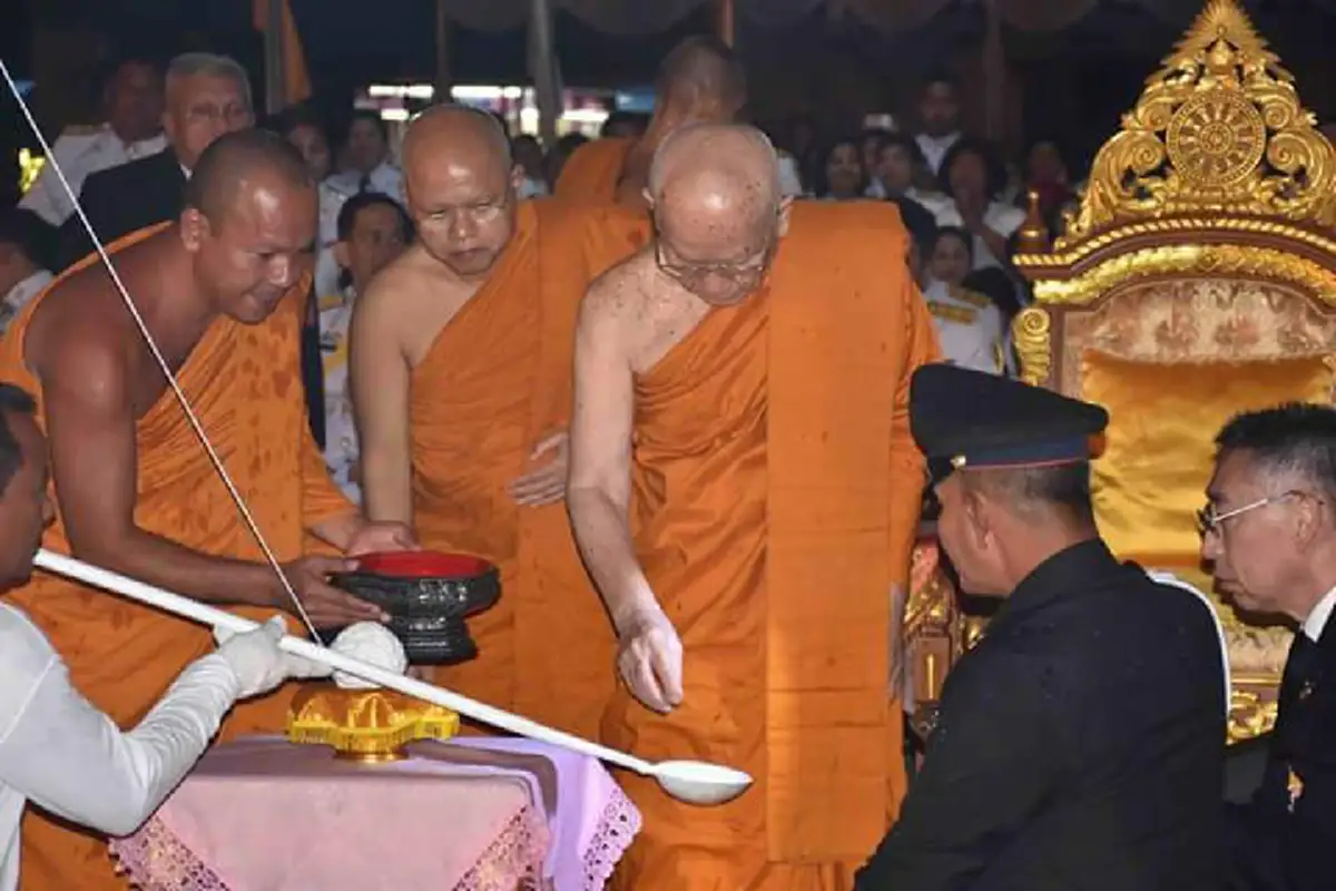 พุทธศาสนิกชนปลื้มปีติ สมเด็จพระสังฆราชฯ เสด็จปฎิบัติพระศาสนกิจ จ.นครศรีฯ