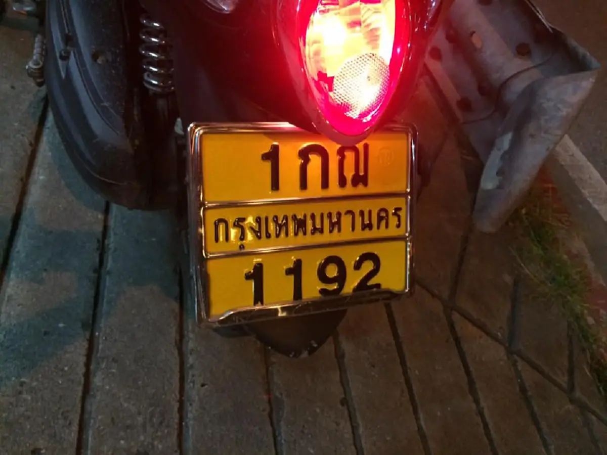 สาวเรียกใช้บริการแกร็บไบค์ สุดกังวลแรกเห็นหน้าอย่างโหดแต่พอเห็นภาพหน้าจอโทรศัพท์ถึงกับต้องเปลี่ยนความคิด ยิ่งได้คุยทำยิ้มแก้มปริ นับถือใจ!!