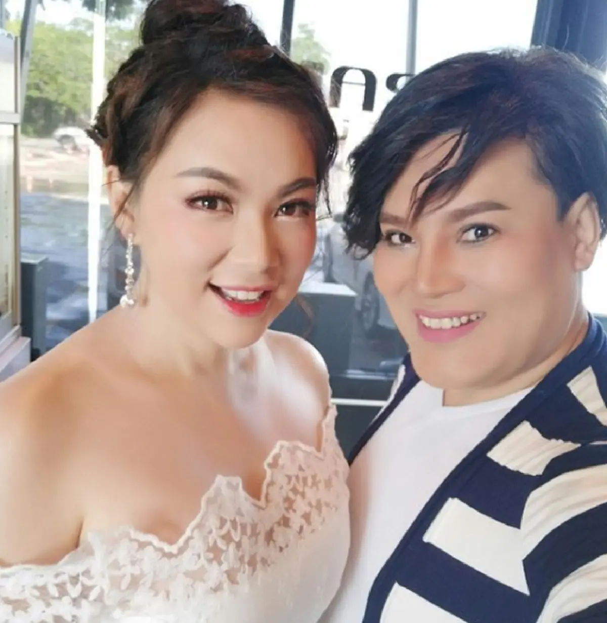 นับถือใจสุดๆ!!! "บุ๋ม ปนัดดา" ทุ่มสุดตัว แต่งหน้าศพครั้งแรกให้เพื่อนสนิท ก่อนเอ่ยคำซึ้งทิ้งท้าย...ชีวิตคนเราก็เท่านี้ ฟังแล้วน้ำตาไหล!?